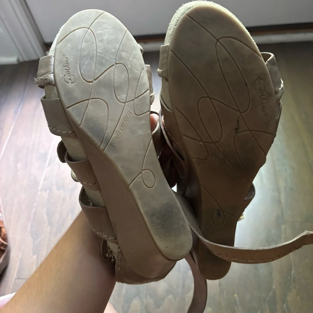 Earthies Tan Leather Wedges with Adjustable Straps